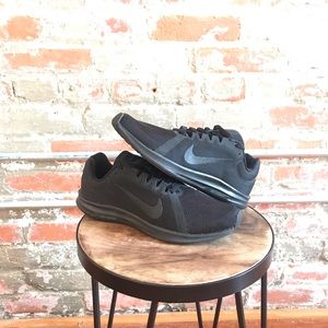 Nike women’s Downshifter 8 Running Shoes